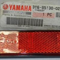 Yamaha 3Y6-85130-02-00 - катафот